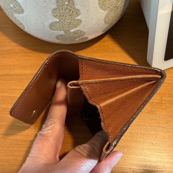 Louis Vuitton Monogram Coin Cash Credit Card Case - Picture 9 of 17